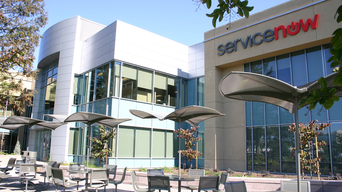 ServiceNow, uma das maiores empresas de TI do mundo, fica vulnerável graças à IA