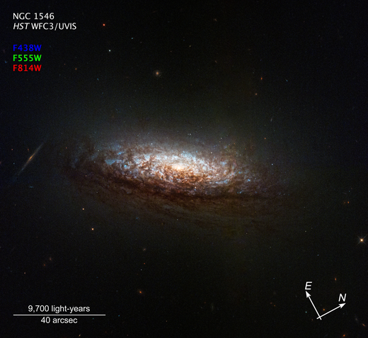 Galáxia NGC 1546