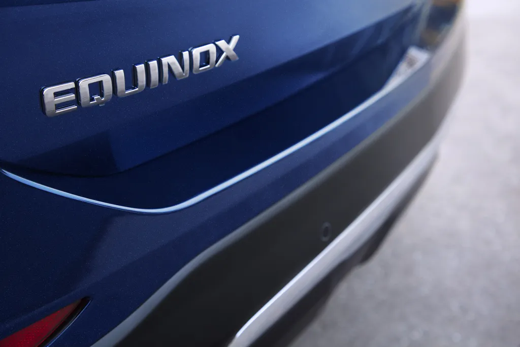 Sensores de estacionamento alocados no pára-choque traseiro do Chevrolet Equinox (Imagem: Divulgação/General Motors)
