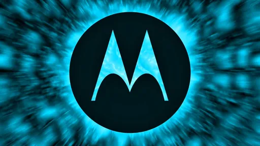 Novo topo de linha da Motorola é flagrado com tela edge de 90 Hz e 5G