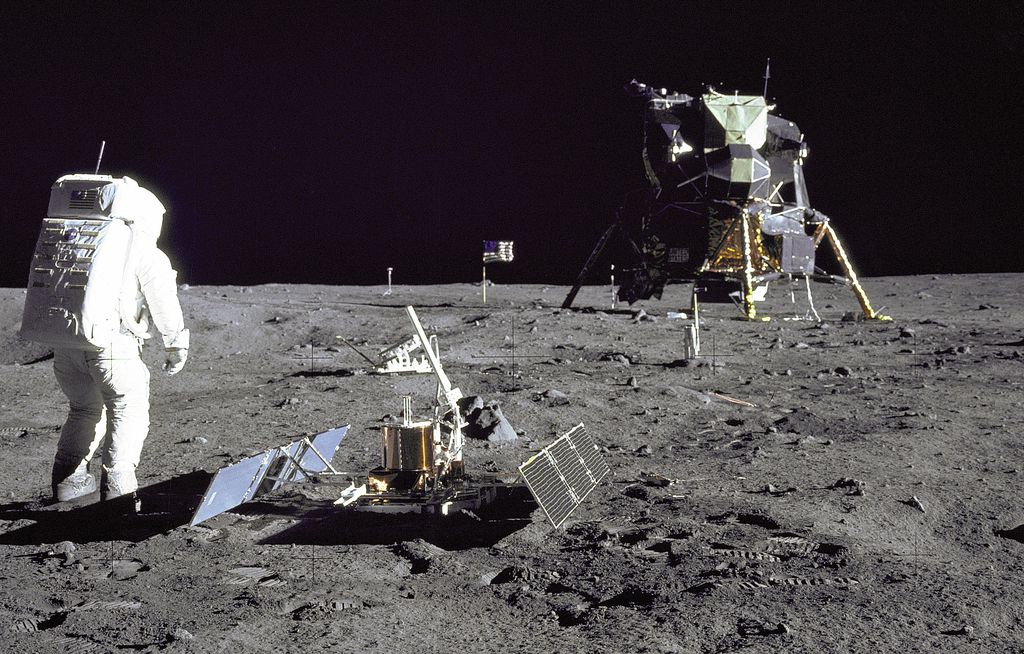  Astronautas na superfície da Lua (Imagem: NASA)