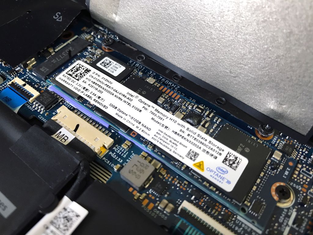 No modelo do Inspiron 13 5000 recebido pelo Canaltech, armazenamento fica por conta do Intel Optane H10 de 1 TB + 32 GB de cache inteligente; modelo de entrada vem com SSD NVMe M.2 de 256 GB