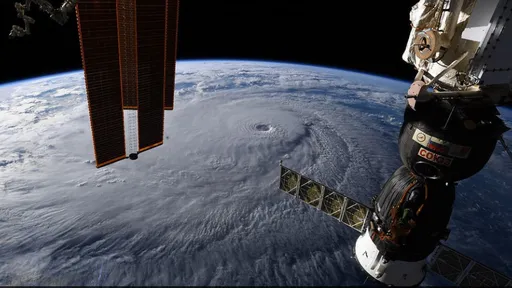 Imagens da Estação Espacial mostram dimensão aterrorizante do furacão Lane