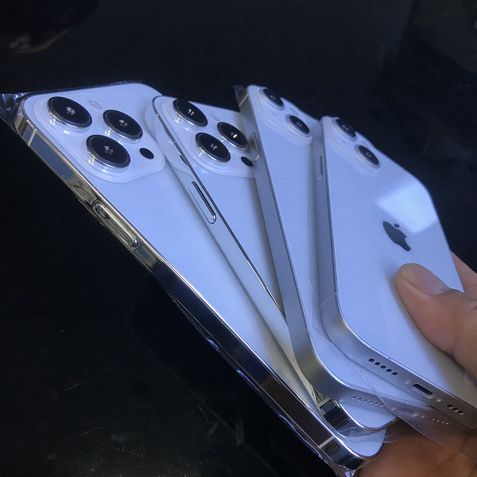 Protótipos não funcionais da linha iPhone 14