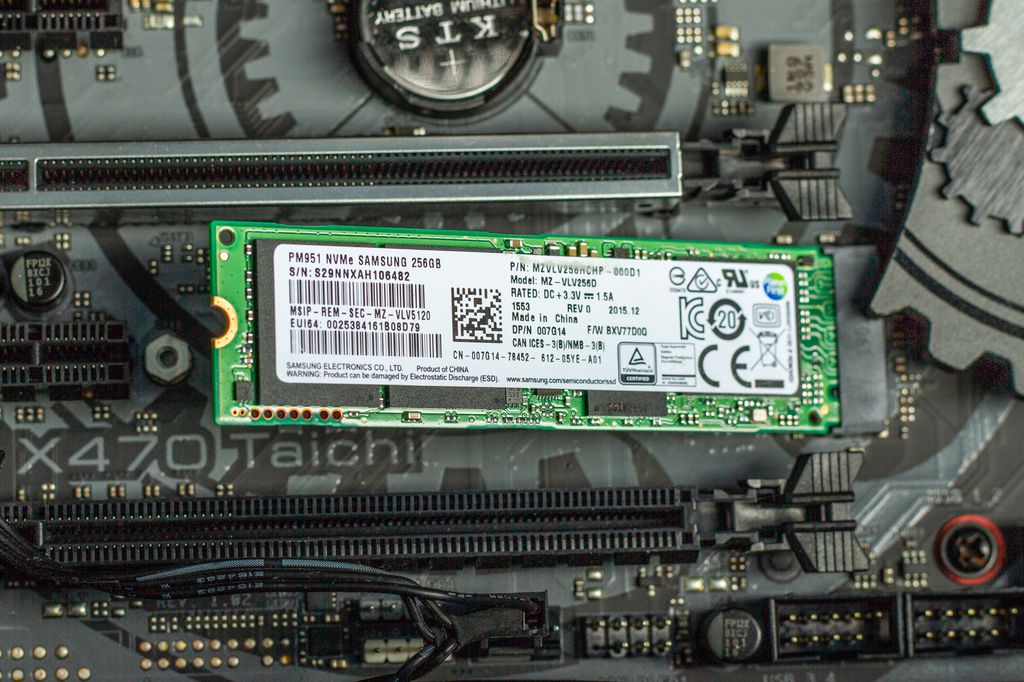SSD M.2 em uma placa-mãe de desktop (Imagem: Canaltech)