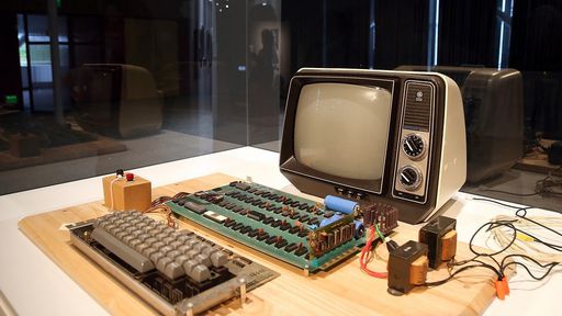 Apple 1: exemplar do primeiro computador da Maçã é leiloado por R$ 1 milhão