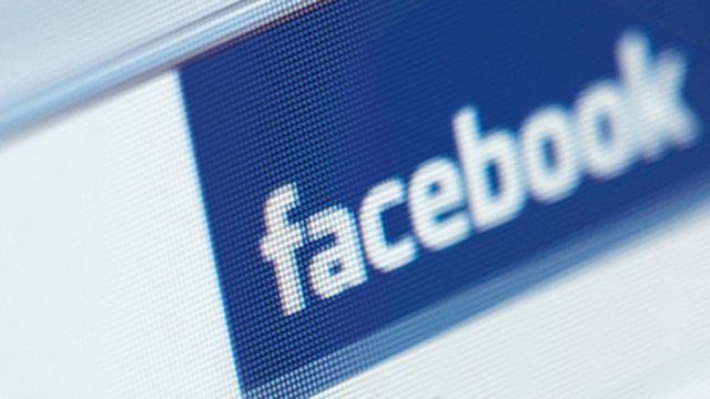 Aprenda a mudar a cor do seu Facebook sem pegar vírus