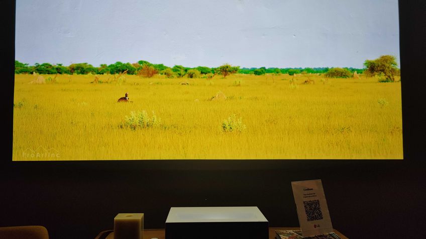 Projetor CineBeam HU715QW