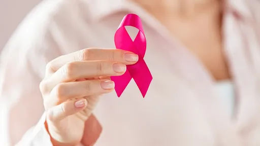 Pesquisadores descobrem droga promissora no tratamento do câncer de mama