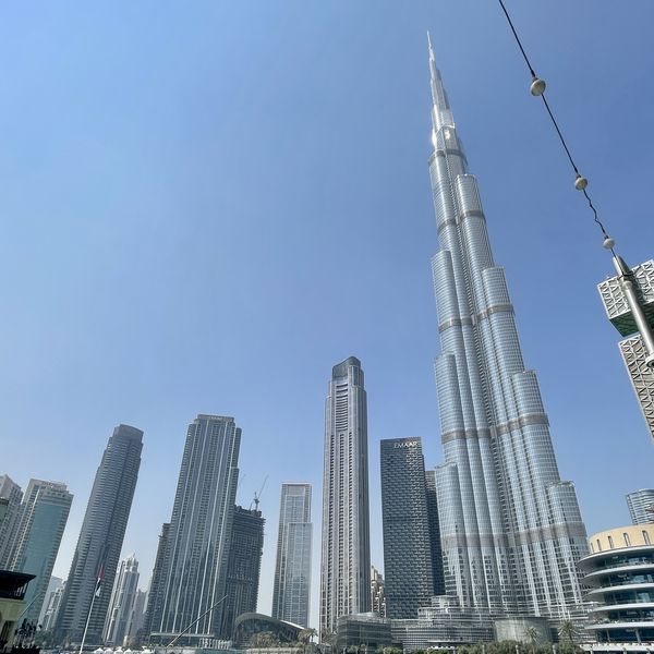 Dubai Aposta Alto em IA: Como a Tecnologia Está Revolucionando a Cidade e Atraindo Talentos Globais