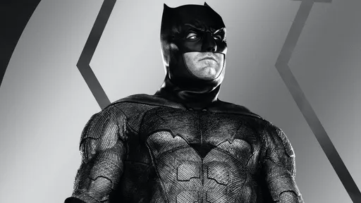The Flash │ Fotos de bastidores revelam que filme terá dois "Batmans"