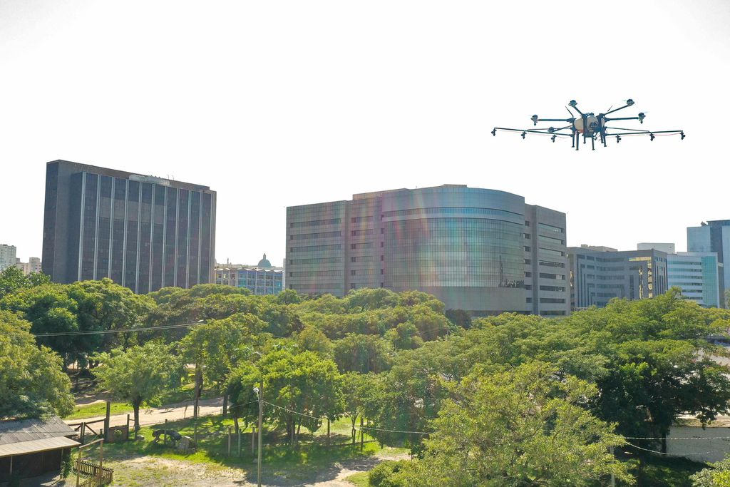 Porto Alegre começa a testar pulverização via drone para prevenção da COVID-19