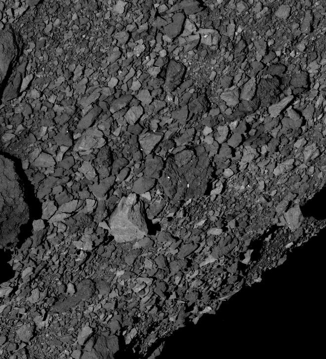Visão do hemisfério sul de Bennu revela uma superfície repleta de pedras (Imagem: NASA)