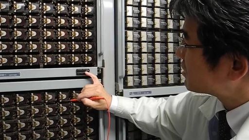 Técnico mantém computador criado em 1959 funcionando perfeitamente