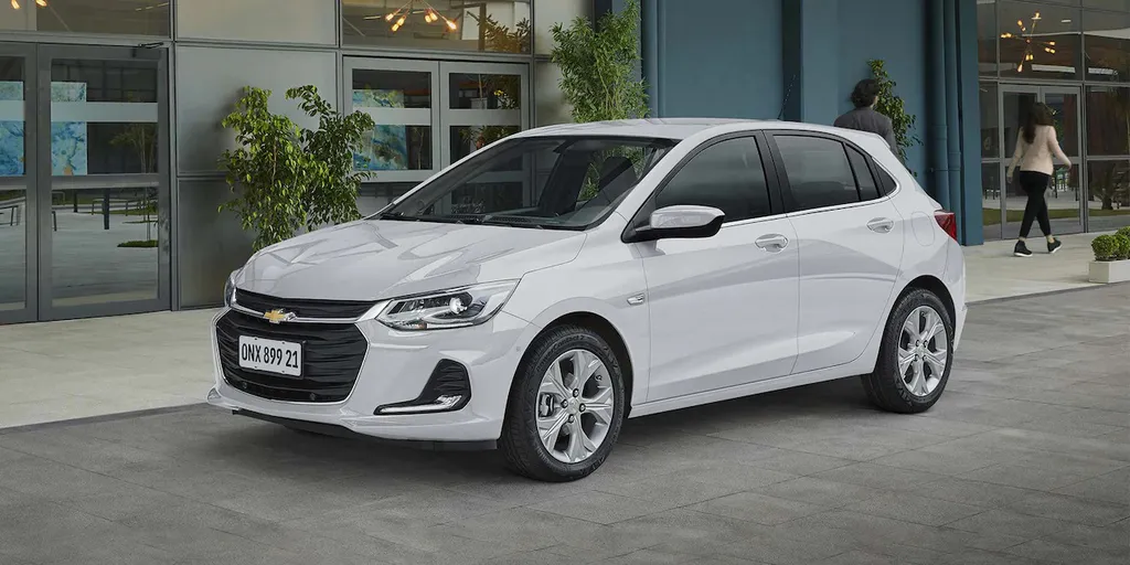 Chevrolet Onix fechou mês de abril como um dos 10 hatches mais vendidos do Brasil (Imagem: Divulgação/Chevrolet)