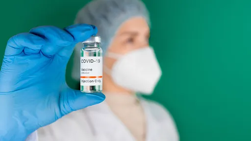 Anvisa aprova regras e poderá conceder uso emergencial de vacinas contra COVID