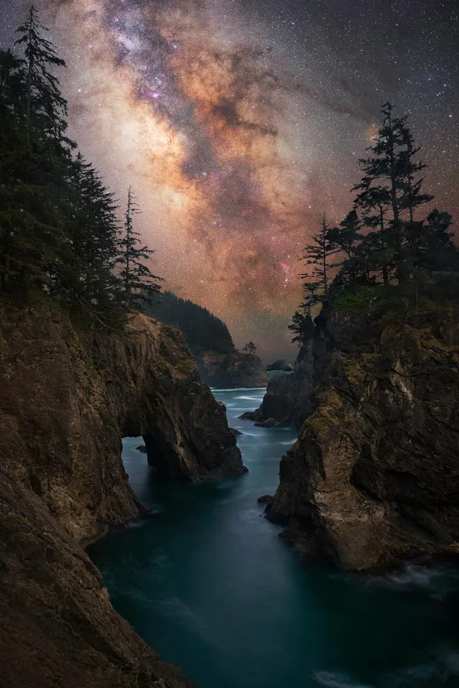 A Via Láctea na costa Sul do Oregon (Imagem: Reprodução/Marcin Zając)