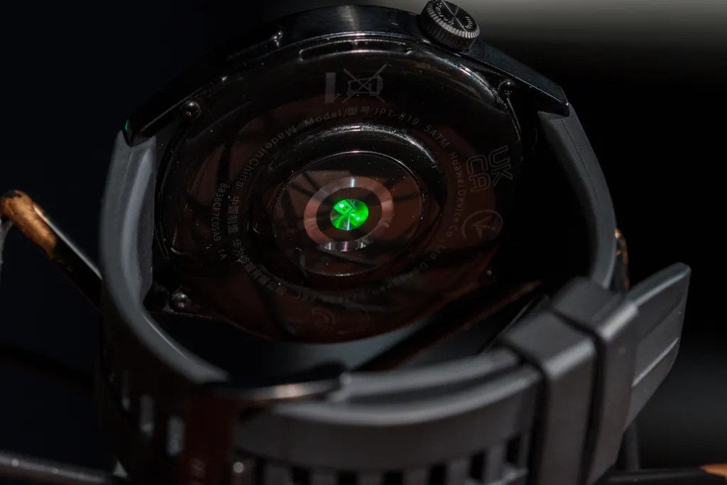 Bateria do Huawei Watch GT 3 é boa, mas não cumpre o prometido pela empresa (Imagem: Ivo Meneghel Jr./Canaltech)