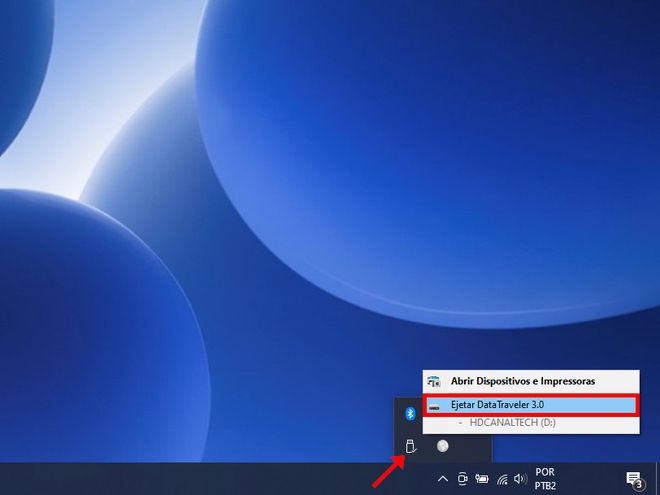 Ejete o pen drive ou HD externo diretamente na Barra de Tarefas do Windows (Captura de tela: Matheus Bigogno)