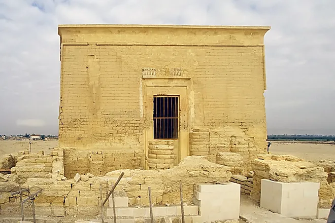 Fachada do templo de Sobek no Palácio de Qarun, em Faium, no Egito (Imagem: Roland Unger/CC-BY-3.0)