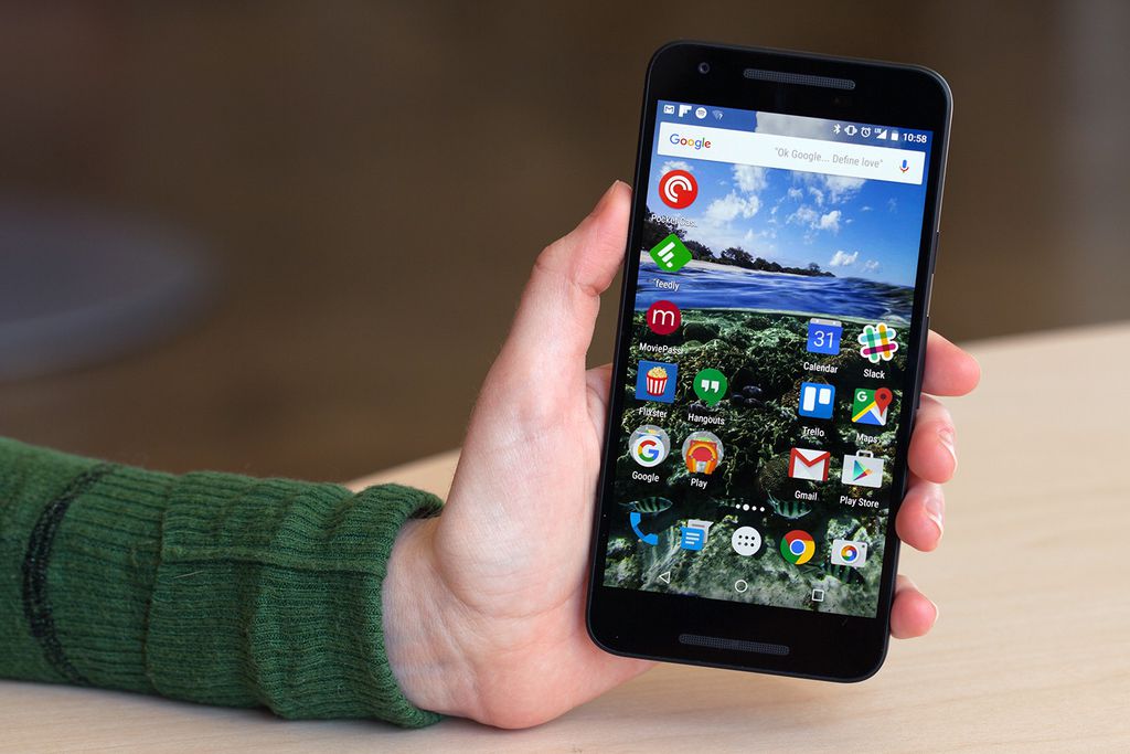 Considerado uma evolução do 5, o Nexus 5X chegou simultaneamente ao 6P e acabou sendo ofuscado por isso Considerado uma evolução do 5, o Nexus 5X chegou simultaneamente ao 6P e acabou sendo ofuscado por isso