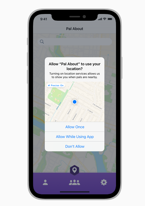 Usuários devem escolher se permitem ou não o rastreamento de suas atividades no iOS 14.5 (Imagem: Divulgação/Apple)