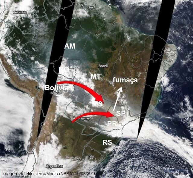 Aqui vemos a fumaça avançando sobre São Paulo, Paraná e Mato Grosso do Sul no dia 19