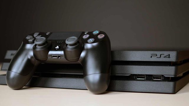 Sony Playstation 4 Pro 1TB no Paraguai 