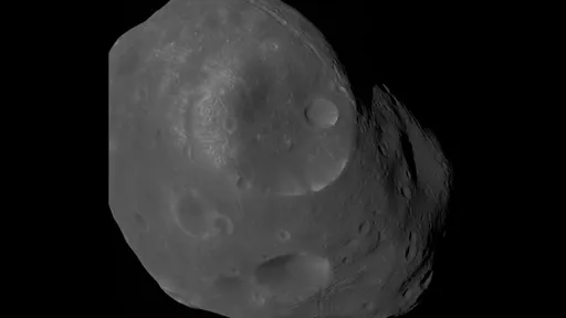 Vídeo mostra detalhes de Fobos, lua de Marte, capturados por sonda da ESA