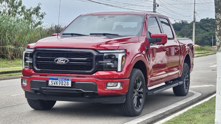 Ford F-150 Lariat Black (Review)