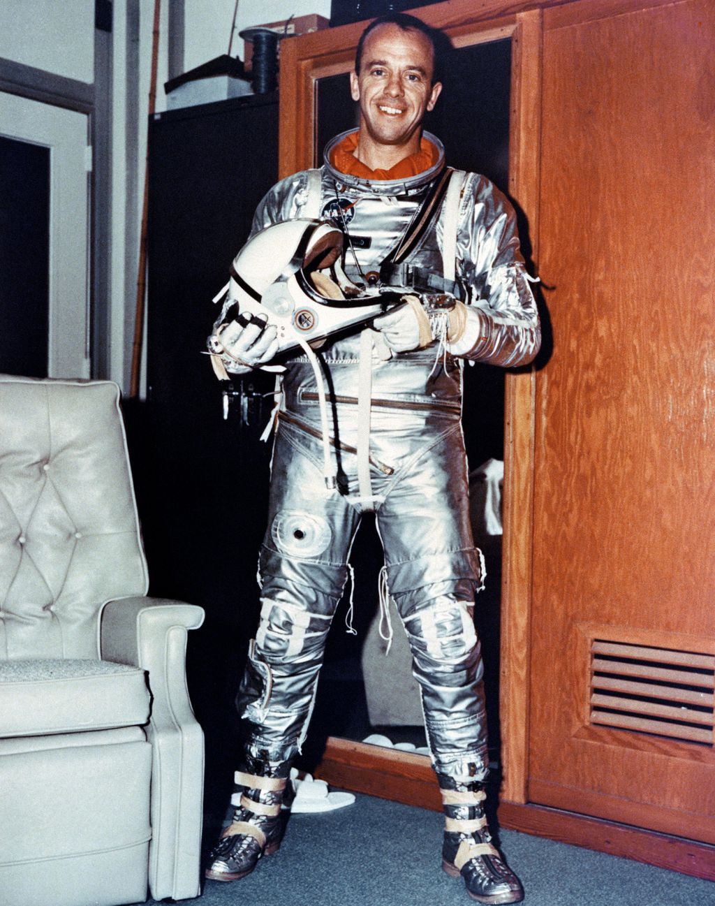 Alan Shepard, o primeiro norte-americano a ir ao espaço e, portanto, o primeiro astronauta dos EUA (Imagem: NASA)