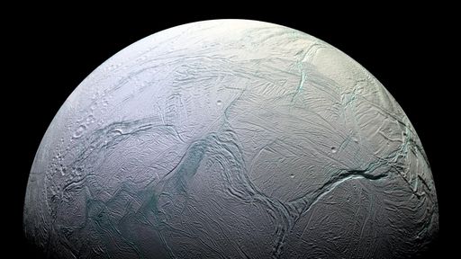 Confirmada a existência de moléculas orgânicas complexas em lua de Saturno