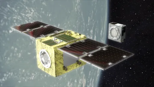 Satélite que removerá lixo espacial é testado com sucesso na órbita da Terra