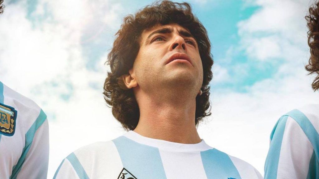 Maradona: Conquista de um Sonho mostra muito bem a figura apaixonante e controversa de Maradona (Imagem: Divulgação/Amazon Prime Video)