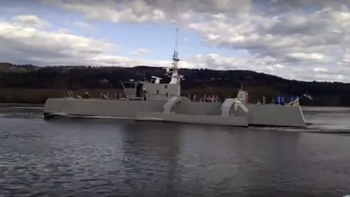 Marinha dos EUA apresenta protótipo de navio de guerra não tripulado
