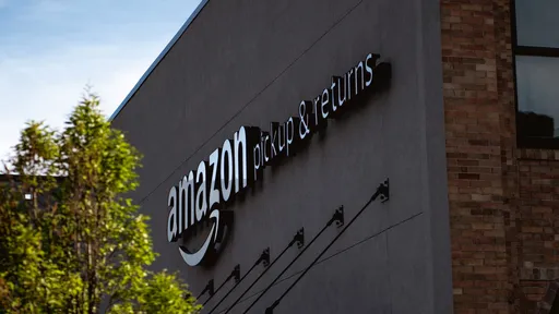 Para atrair mais clientes no Brasil, Amazon disputa mercado de logística