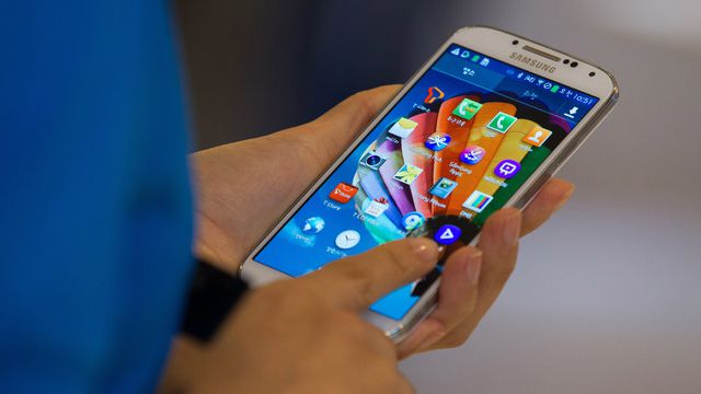Samsung deve mudar software do S4 para aumentar espaço de armazenamento