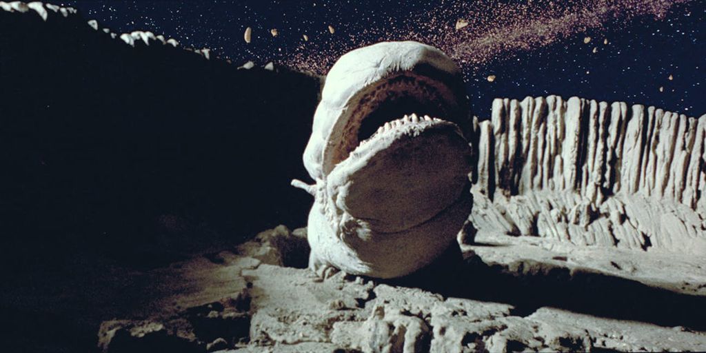 Verme gigante que vive no cinturão de asteroides (Imagem: Disney)