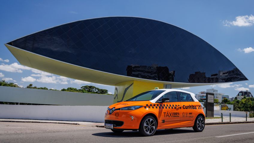 Táxi Elétrico Renault