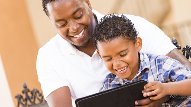 Mais da metade dos pais não supervisiona a atividade online dos filhos