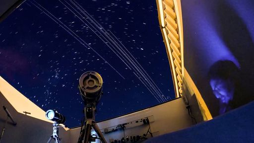 Brasileiros fotografam satélites Starlink passando no céu noturno