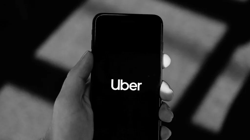 A viagem do Uber Trenó deve ser exibida pelo aplicativo (Imagem: Unsplash/Tingey Injury Law Firm)