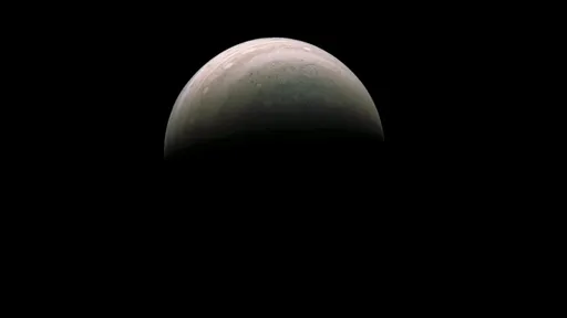 Animação revela como seria sobrevoar Júpiter a partir da sonda Juno