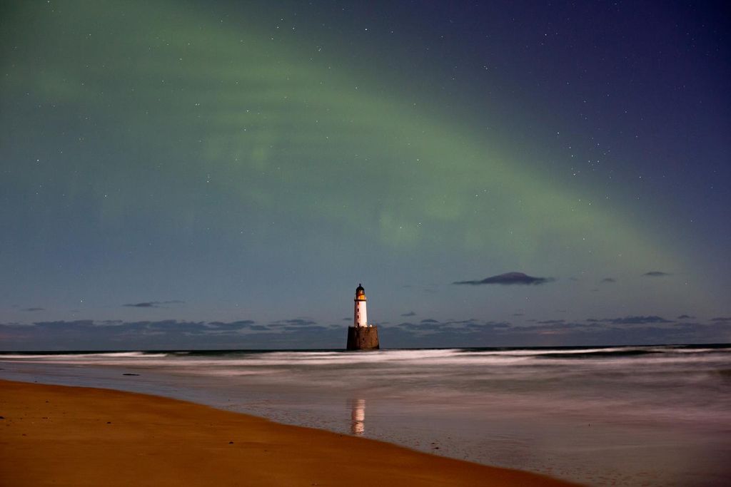 Fenômeno auroral dunas observado na Finlândia (Imagem: Reprodução/Graeme Whipps)