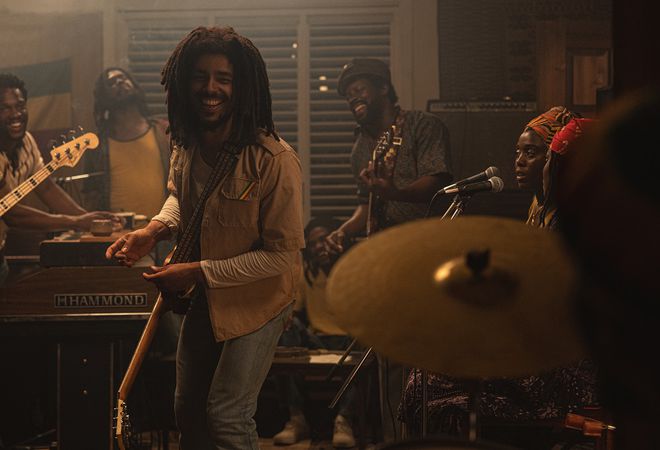 One Love conta a vida pessoal e profissinal de Bob Marley e sua mensagem de paz. (Divulgação/Paramount Pictures) One Love conta a vida pessoal e profissinal de Bob Marley e sua mensagem de paz. (Divulgação/Paramount Pictures)
