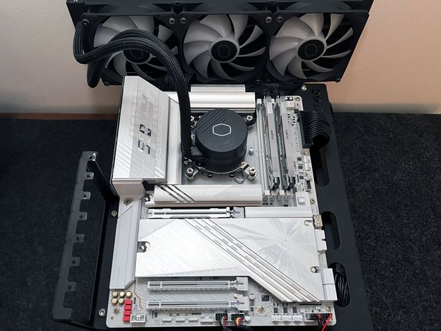 Placa-mãe Gigabyte Z890 AORUS Elite X Ice