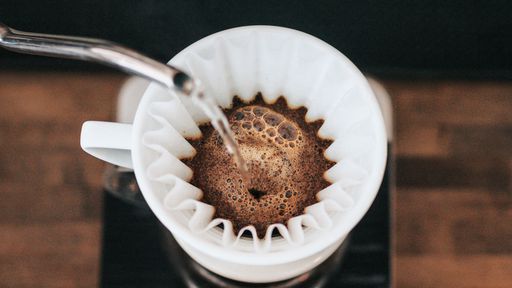 Tomar café demais pode causar demência e derrame, aponta estudo