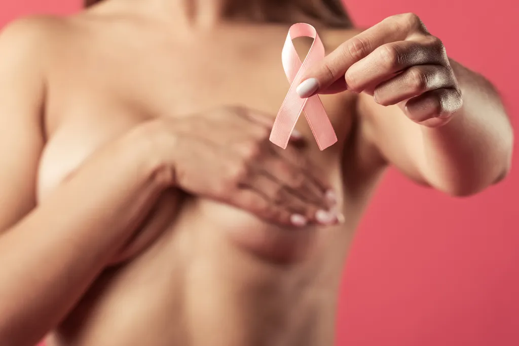 A detecção precoce do câncer de mama salva vidas (Imagem: GeorgeRudy/Envato)
