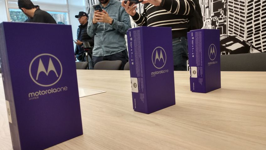 Moto One Hyper