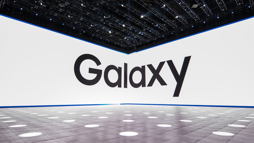 Evento Unpacked pode acontecer no início de fevereiro, com lançamento da linha Galaxy S22 no fim do mês (Imagem: Reprodução/Samsung)